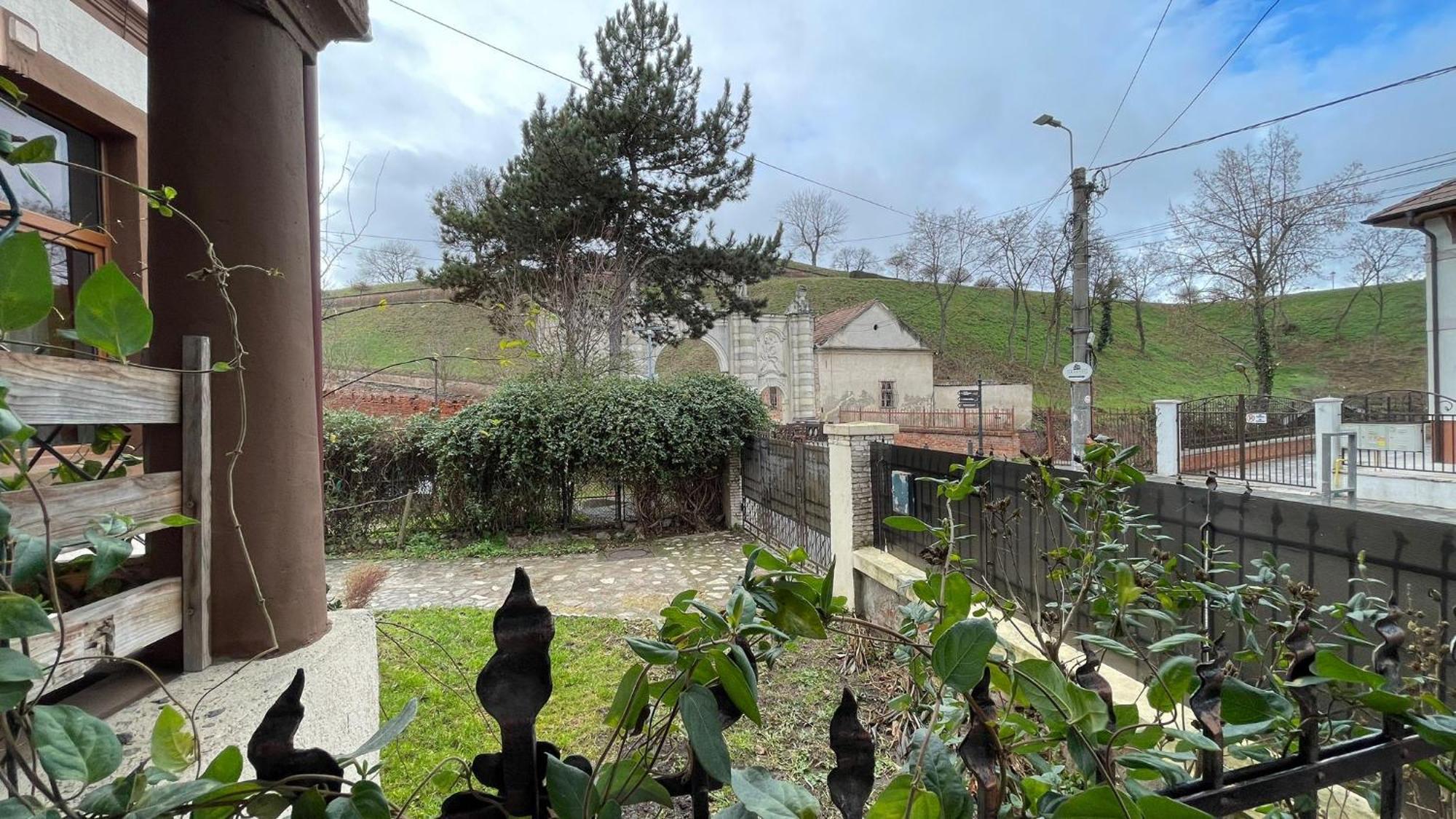 La Poarta Cetatii Villa Alba Iulia Luaran gambar